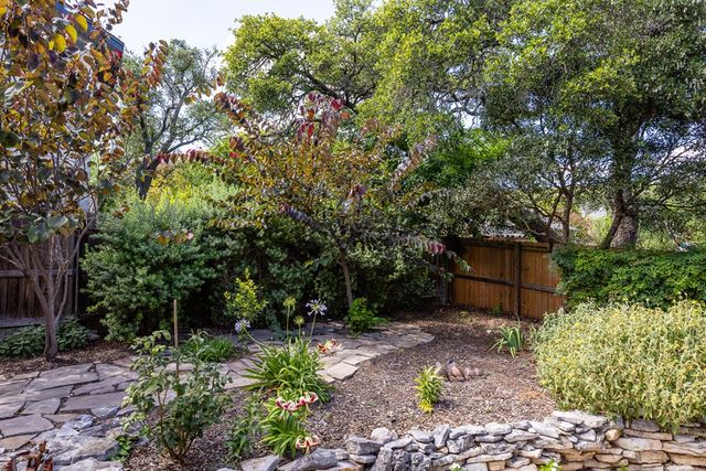 1800 Foothills Dr, Kerrville, TX 78028