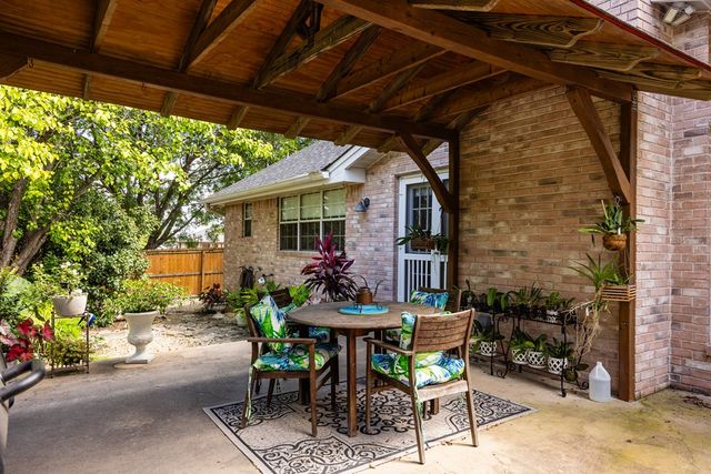 1800 Foothills Dr, Kerrville, TX 78028