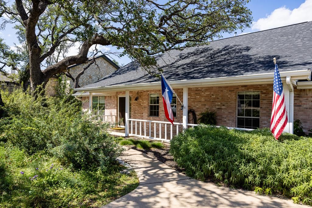 1800 Foothills Dr, Kerrville, TX 78028