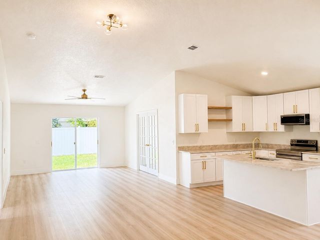 5112 LAVAL DRIVE, Orlando, FL 32839