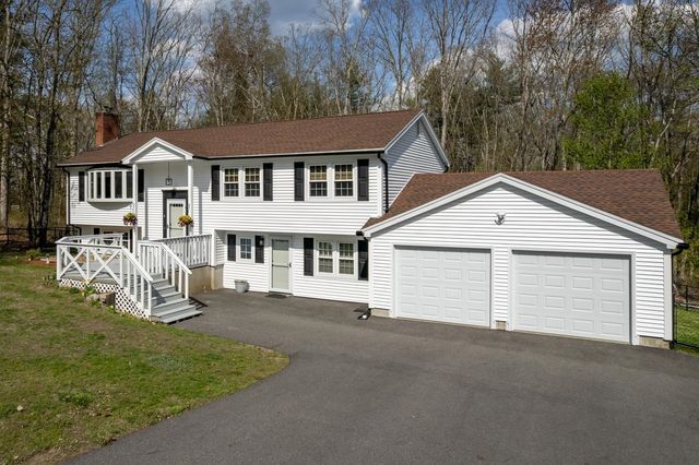 11 Mathew Drive, Merrimack, NH 03054