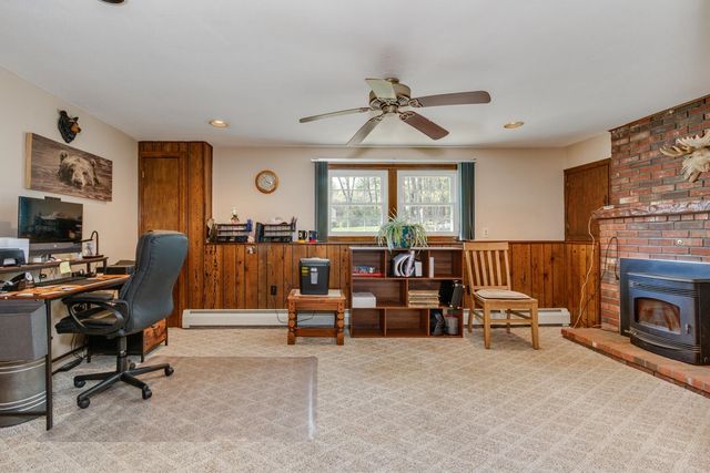 11 Mathew Drive, Merrimack, NH 03054