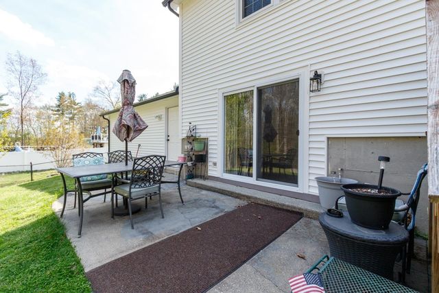 11 Mathew Drive, Merrimack, NH 03054