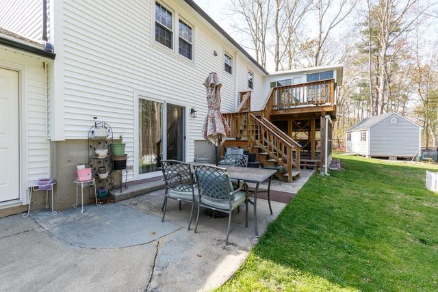 11 Mathew Drive, Merrimack, NH 03054