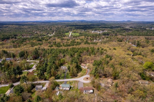 11 Mathew Drive, Merrimack, NH 03054
