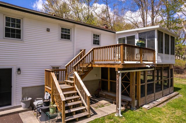 11 Mathew Drive, Merrimack, NH 03054