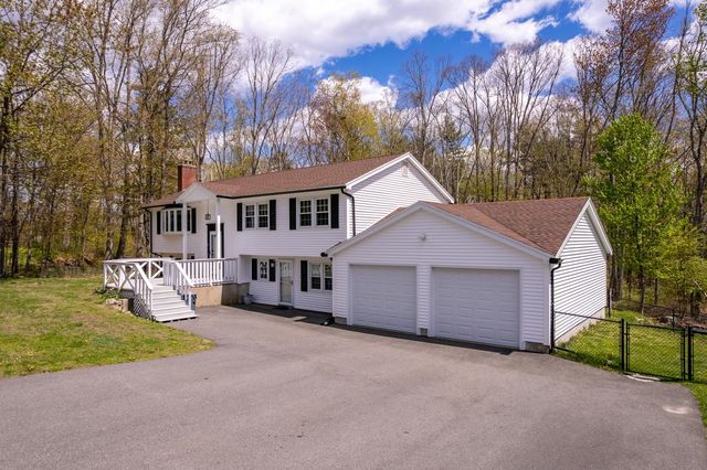 11 Mathew Drive, Merrimack, NH 03054