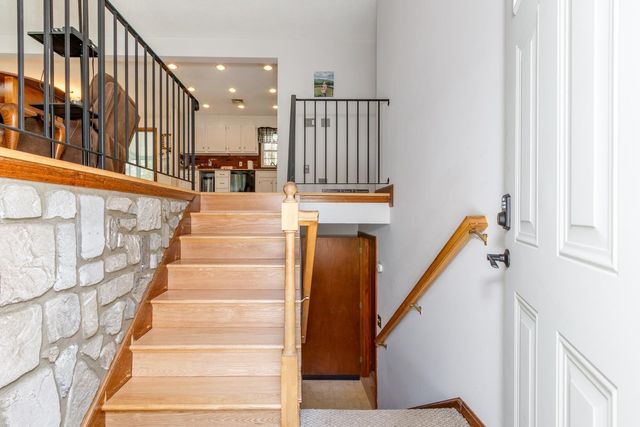 11 Mathew Drive, Merrimack, NH 03054
