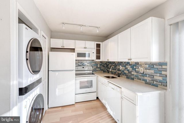 1615 FENDALL CT, Crofton, MD 21114