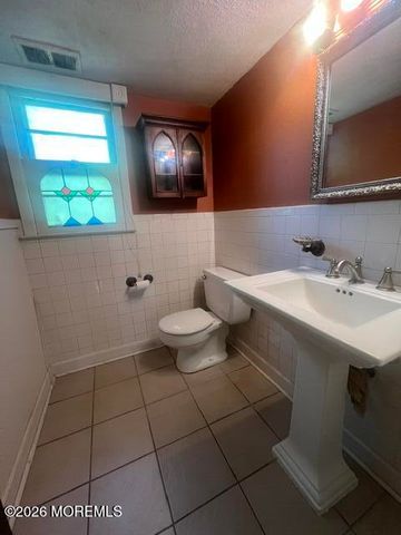 37 Jensen Road, Sayreville, NJ 08872