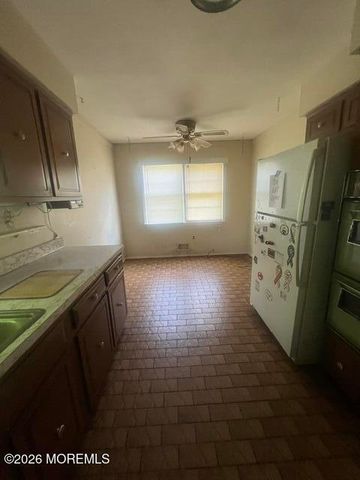37 Jensen Road, Sayreville, NJ 08872