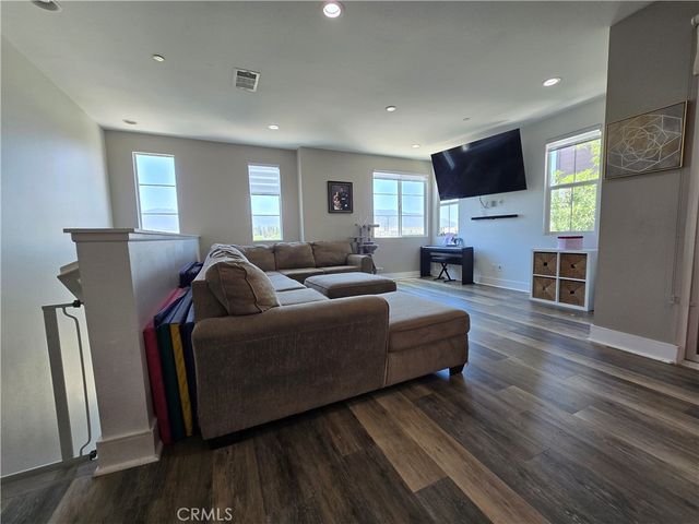 1014 Savi Drive 104, Corona, CA 92878