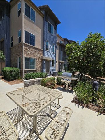 1014 Savi Drive 104, Corona, CA 92878
