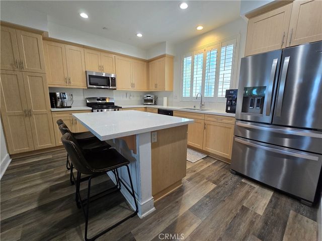 1014 Savi Drive 104, Corona, CA 92878