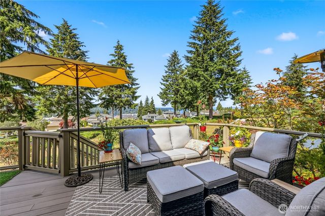 79 Clear View Place, Port Ludlow, WA 98365