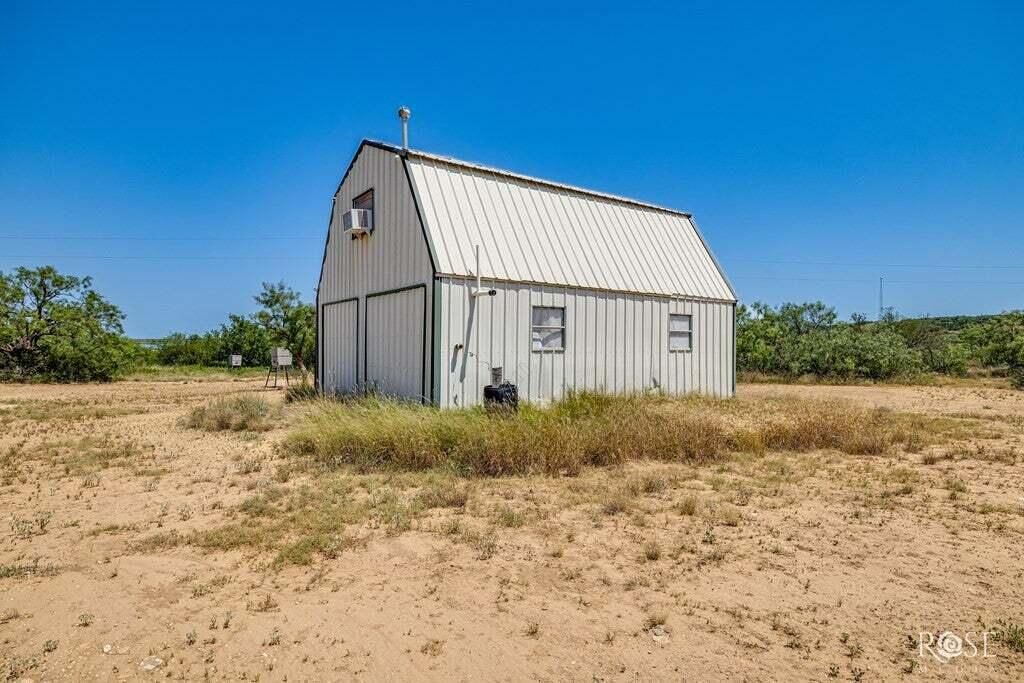 Image 24 of property listing at 17001 Mustang Creek Road, Millersview, TX 76862