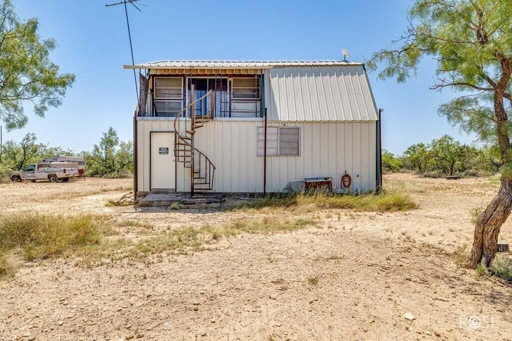 Image 26 of property listing at 17001 Mustang Creek Road, Millersview, TX 76862