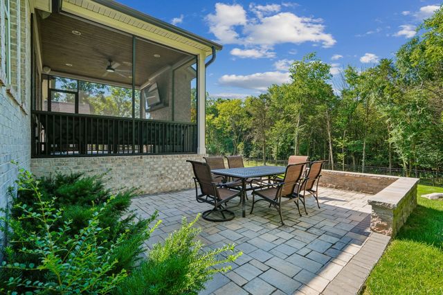 1610 Stewarts Ferry Pike, Hermitage, TN 37076