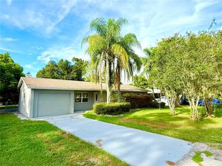 729 E GROVE PLACE, Deland, FL 32724