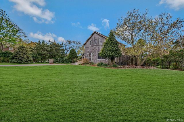 5 Jessup Lane, Quogue, NY 11959