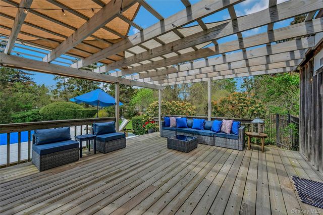 5 Jessup Lane, Quogue, NY 11959