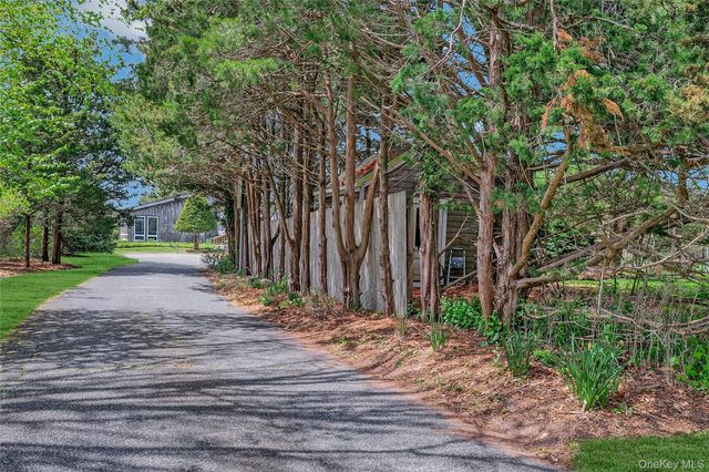 5 Jessup Lane, Quogue, NY 11959