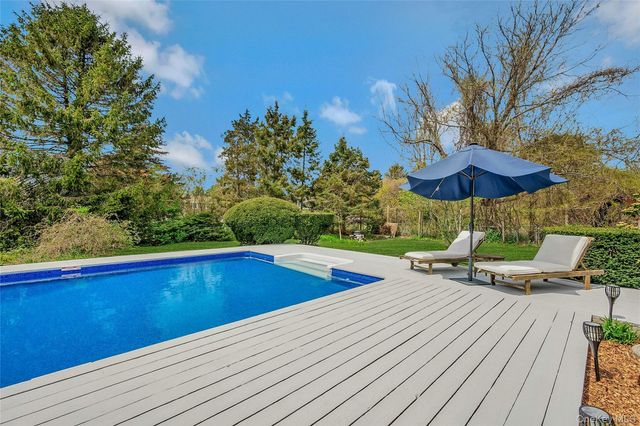 5 Jessup Lane, Quogue, NY 11959