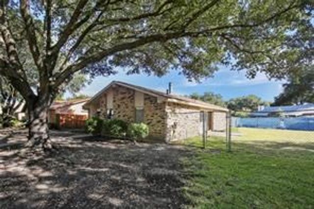 2614 Branch Oaks Drive, Garland, TX 75043