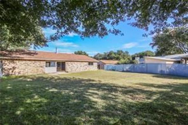 2614 Branch Oaks Drive, Garland, TX 75043
