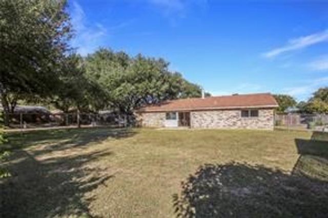 2614 Branch Oaks Drive, Garland, TX 75043