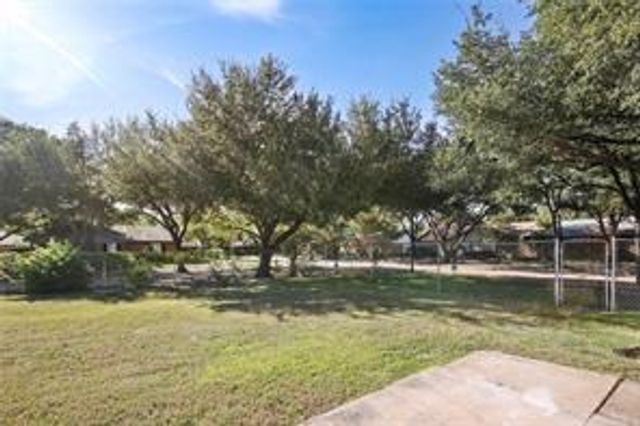 2614 Branch Oaks Drive, Garland, TX 75043