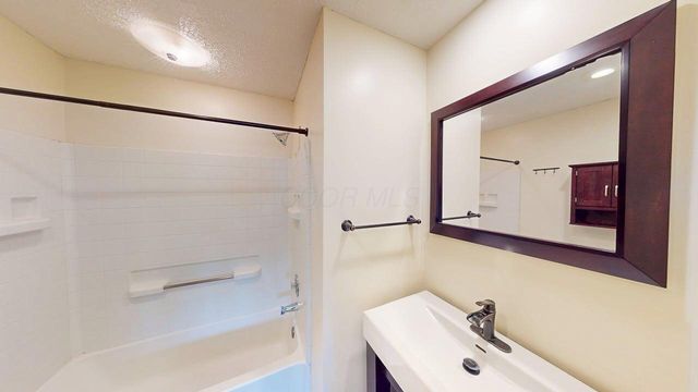 3398 Fishinger Mill Drive, Hilliard, OH 43026