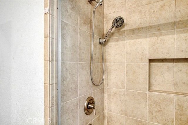 6331 Murietta, Los Angeles, CA 91401