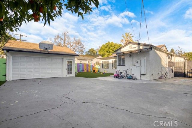 6331 Murietta, Los Angeles, CA 91401