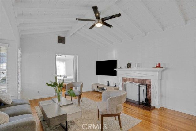 6331 Murietta, Los Angeles, CA 91401