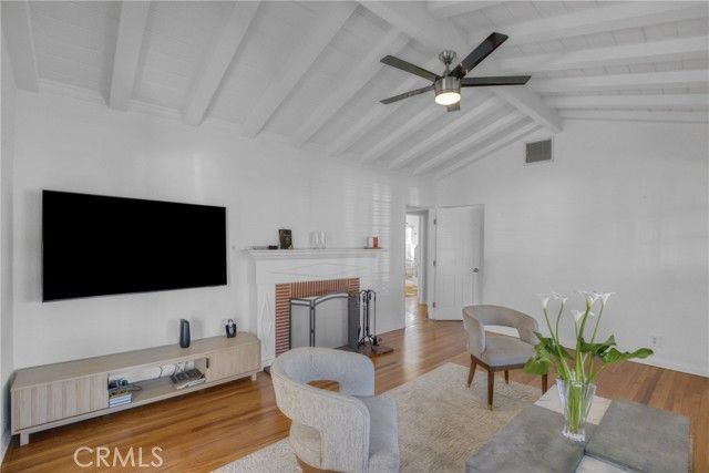 6331 Murietta, Los Angeles, CA 91401