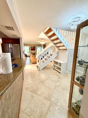 6075 Glendale Drive, Boca Raton, FL 33433