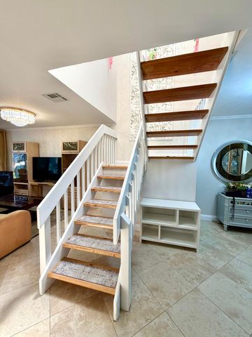 6075 Glendale Drive, Boca Raton, FL 33433