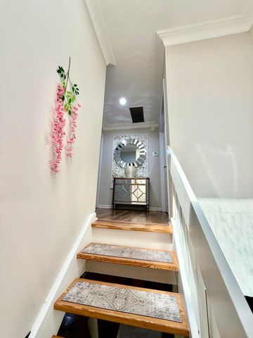 6075 Glendale Drive, Boca Raton, FL 33433