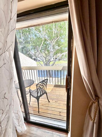 6075 Glendale Drive, Boca Raton, FL 33433