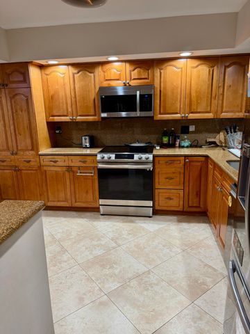 6075 Glendale Drive, Boca Raton, FL 33433