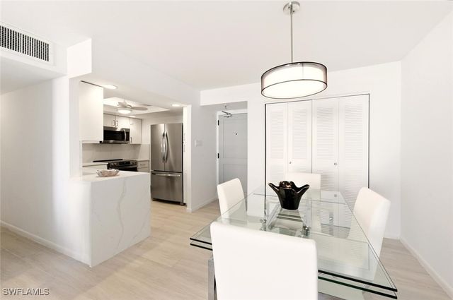 320 Seaview CT 610, Marco Island, FL 34145
