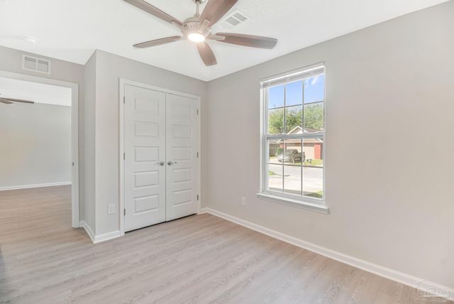 6044 Champion Oaks Dr, Pensacola, FL 32526