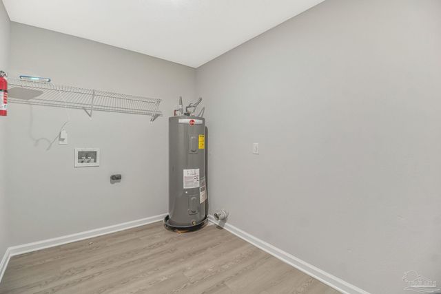 6044 Champion Oaks Dr, Pensacola, FL 32526