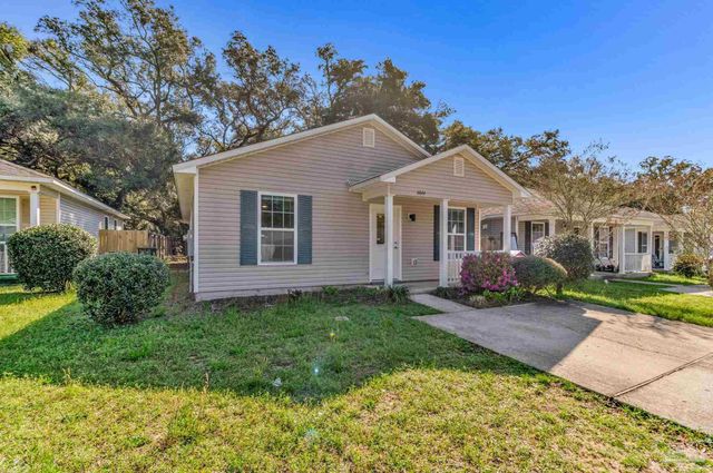 6044 Champion Oaks Dr, Pensacola, FL 32526