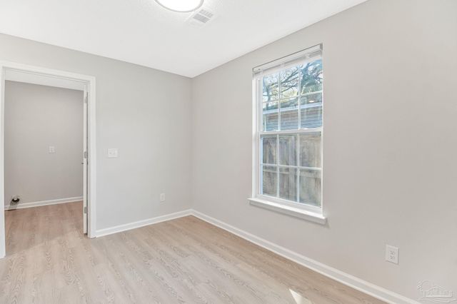 6044 Champion Oaks Dr, Pensacola, FL 32526