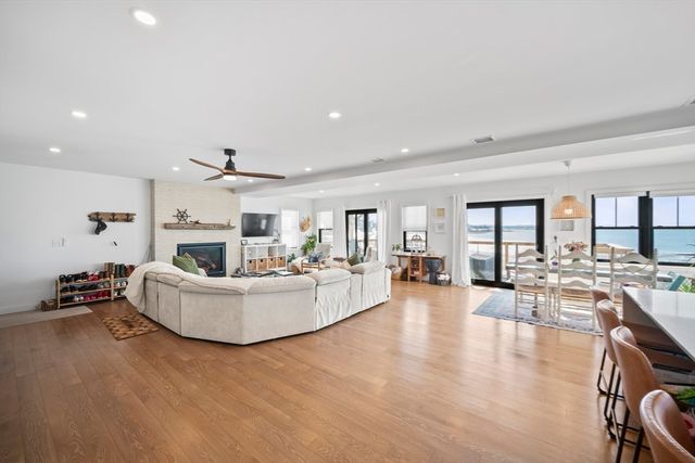 6 Nut Island Ave, Quincy, MA 02169