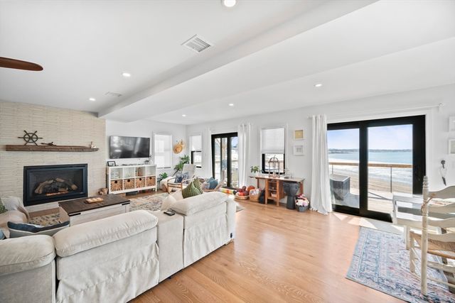 6 Nut Island Ave, Quincy, MA 02169