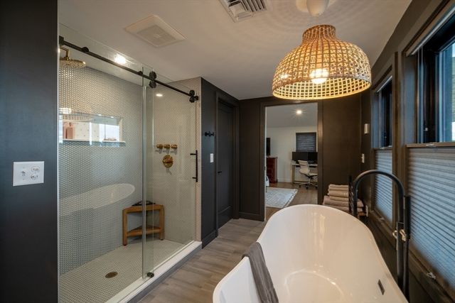 6 Nut Island Ave, Quincy, MA 02169