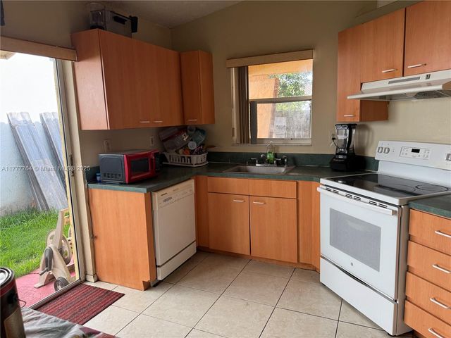 12090 SW 250th Ter, Homestead, FL 33032